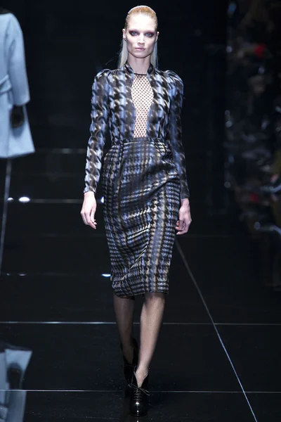 Look 34